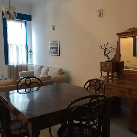Authentic Historical Greek House Apartment *